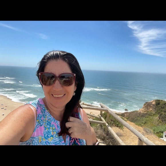 WELCOME TO MY CLOSET !!!!! - Picture 3 of 5